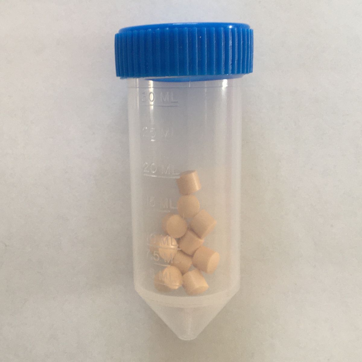 OMNI 1/4" Ceramic Cylinder Media - 325 g